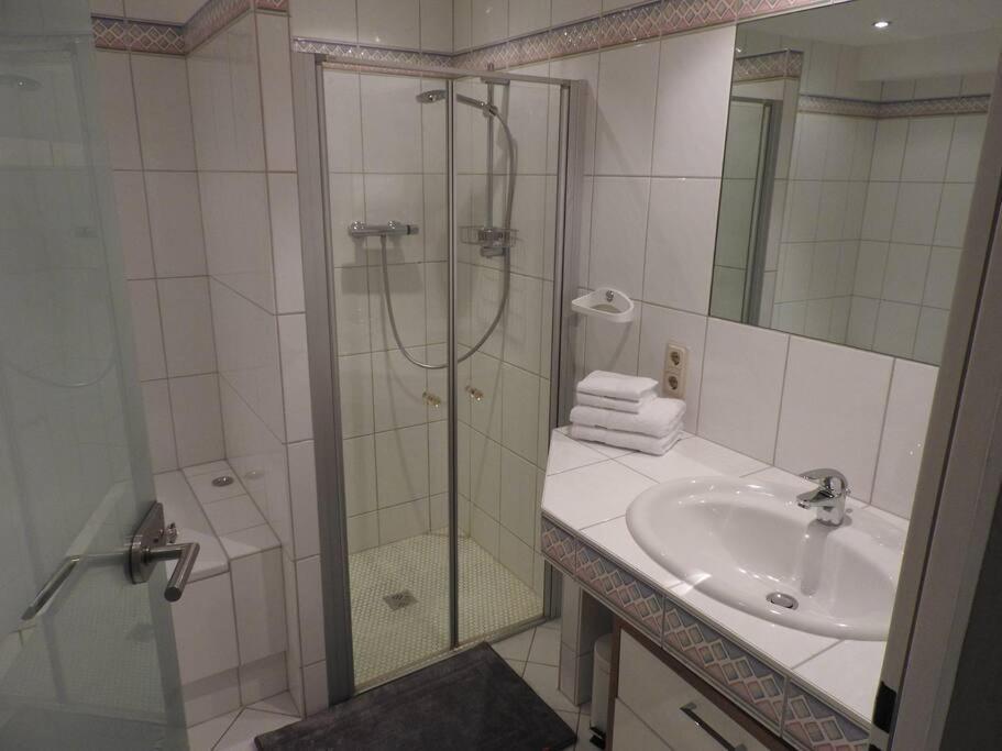 Schöne gemütliche Ferienwohnung mit Fernblick. Nalbach Exterior foto