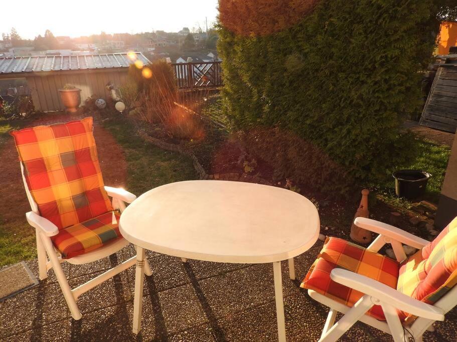 Schöne gemütliche Ferienwohnung mit Fernblick. Nalbach Exterior foto