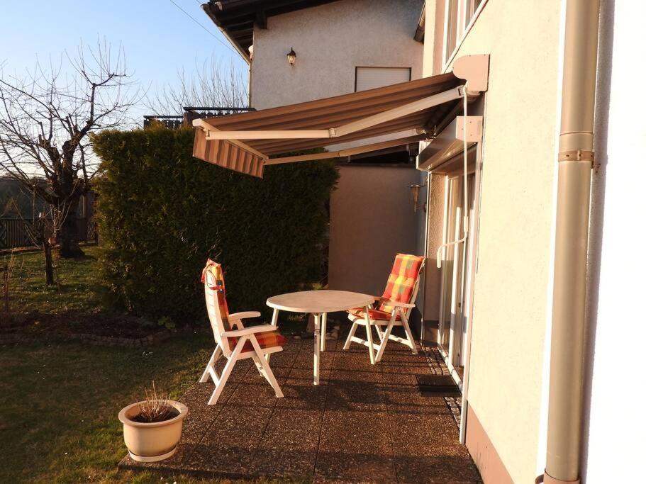 Schöne gemütliche Ferienwohnung mit Fernblick. Nalbach Exterior foto